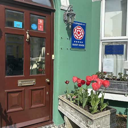 איסטבורן Albert & Victoria Guest House מראה חיצוני תמונה