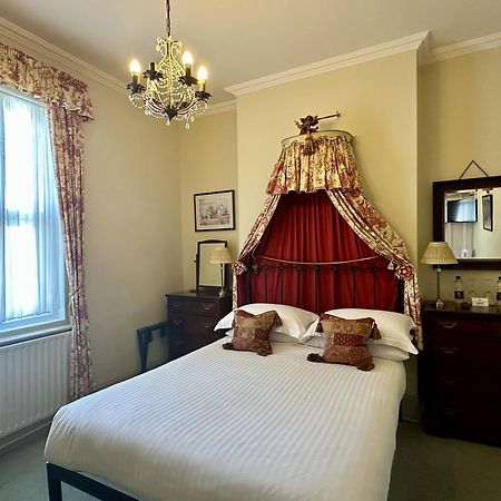 איסטבורן Albert & Victoria Guest House מראה חיצוני תמונה