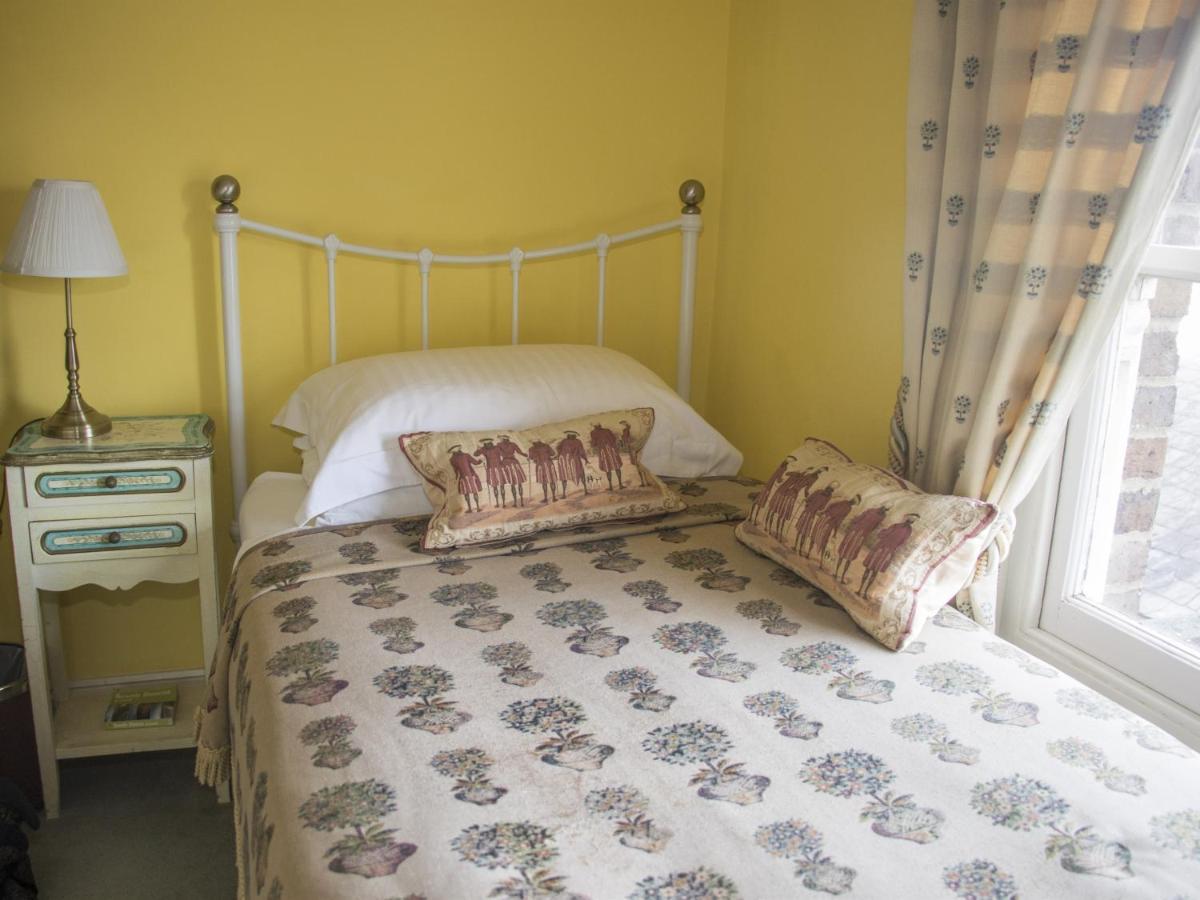 איסטבורן Albert & Victoria Guest House מראה חיצוני תמונה