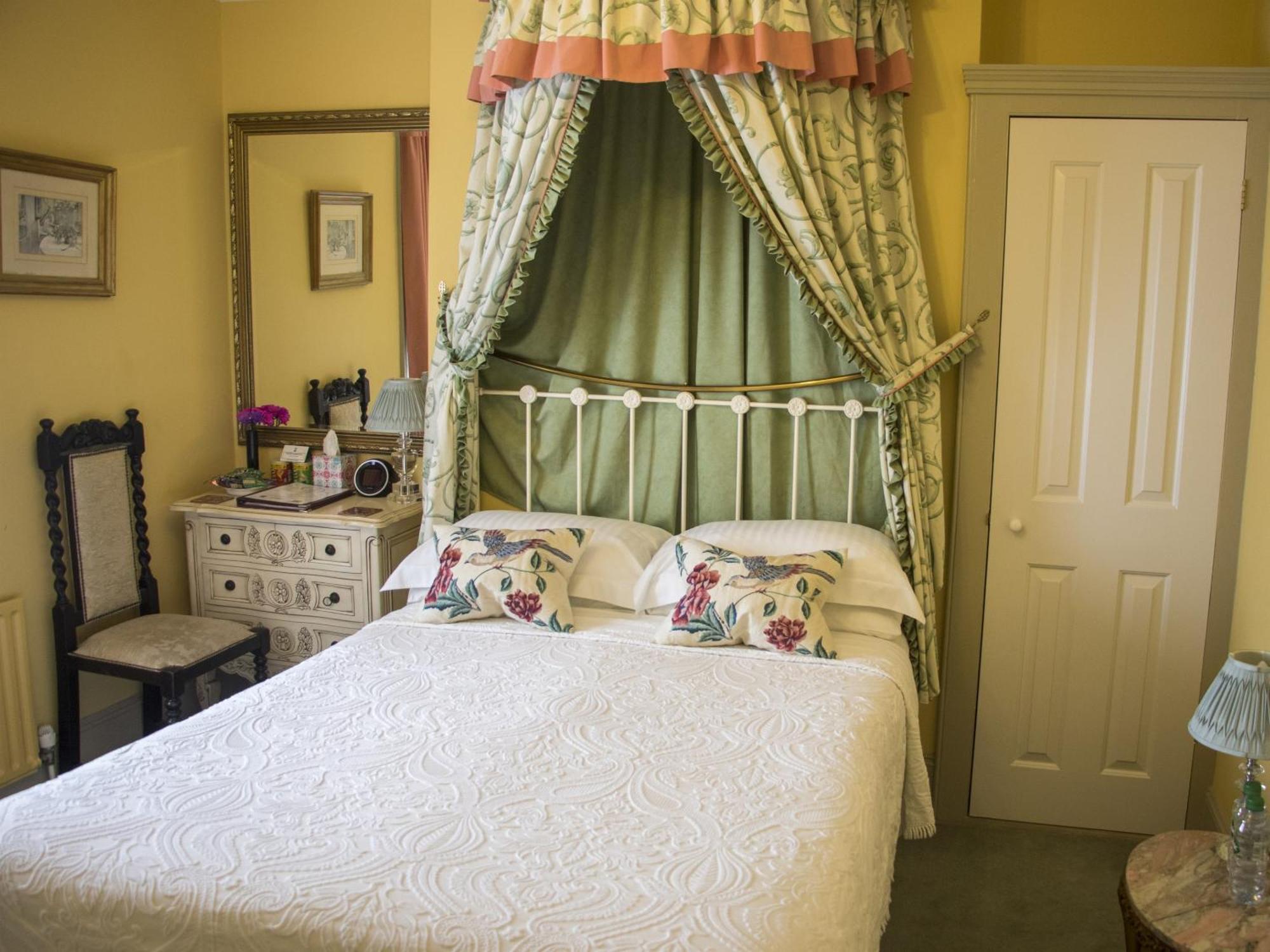 איסטבורן Albert & Victoria Guest House חדר תמונה