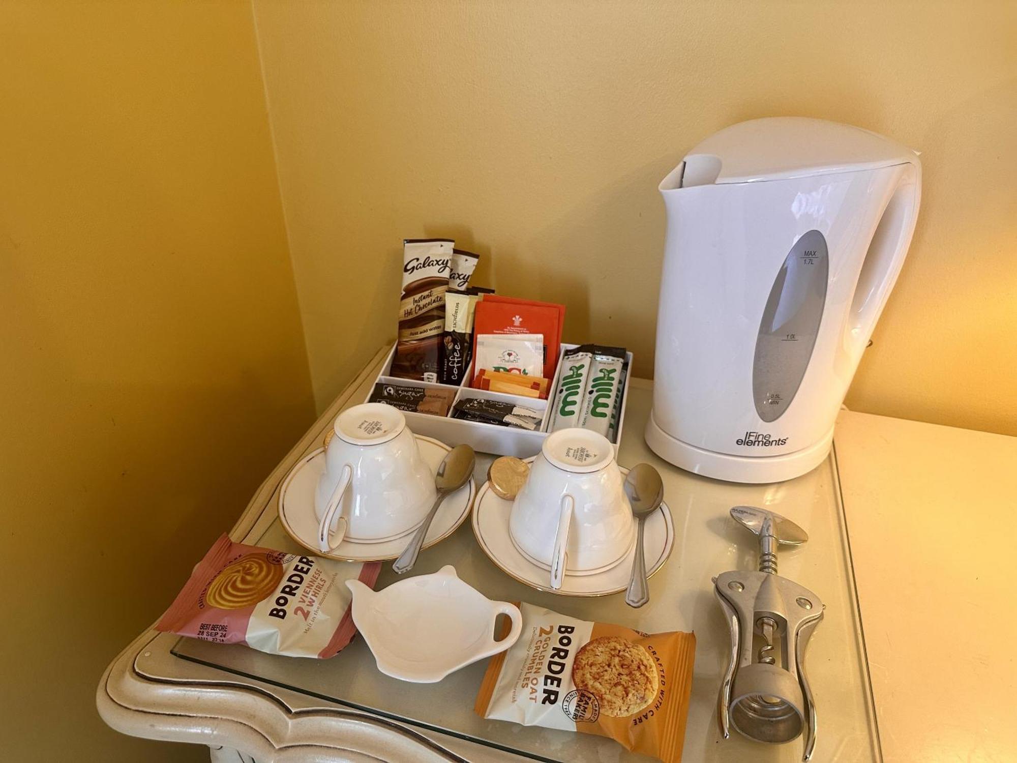 איסטבורן Albert & Victoria Guest House חדר תמונה