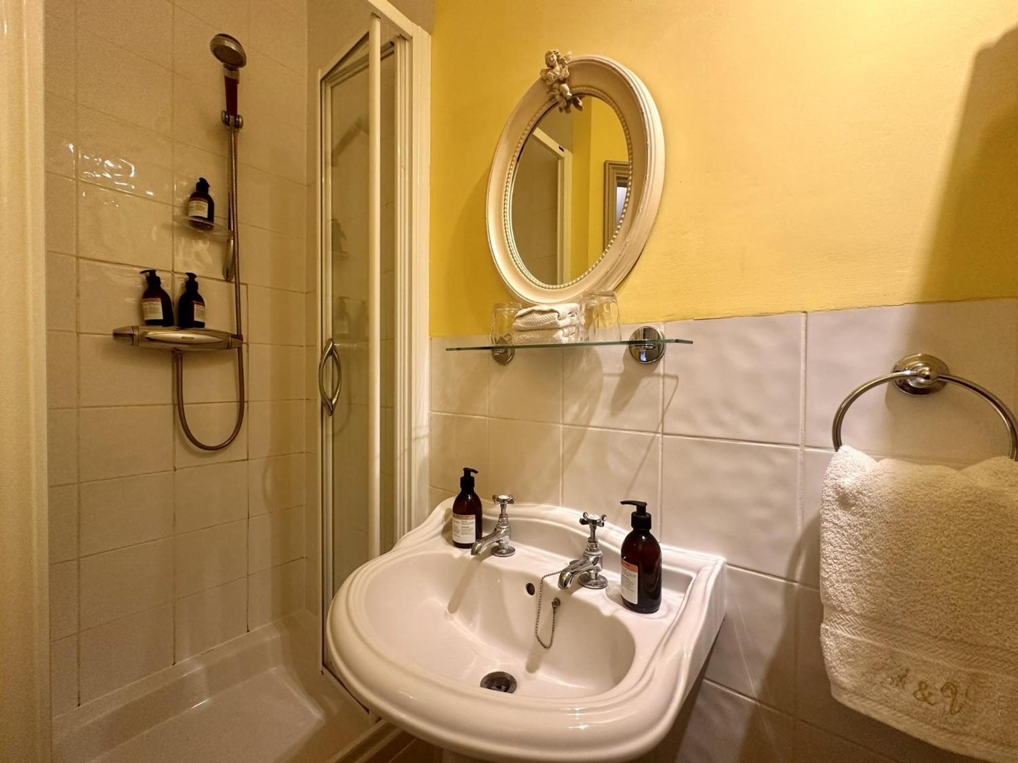 איסטבורן Albert & Victoria Guest House חדר תמונה