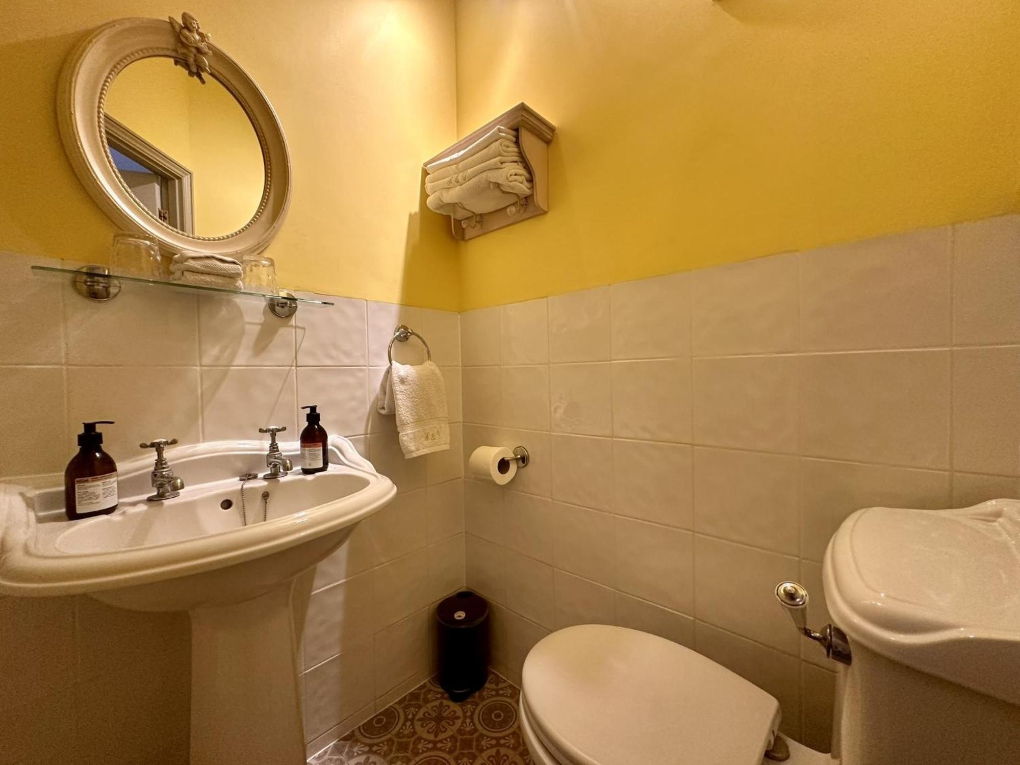 איסטבורן Albert & Victoria Guest House חדר תמונה