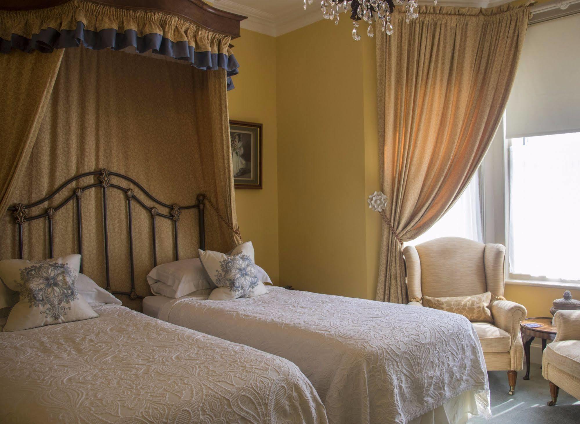 איסטבורן Albert & Victoria Guest House מראה חיצוני תמונה